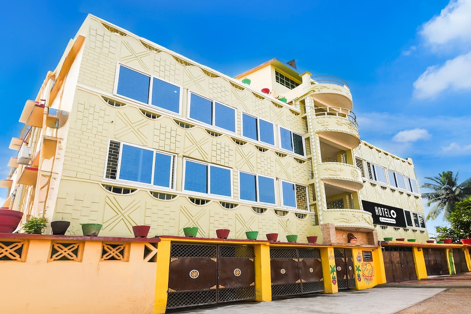 Super Hotel O Khandagiri Near Dn Regalia Mall