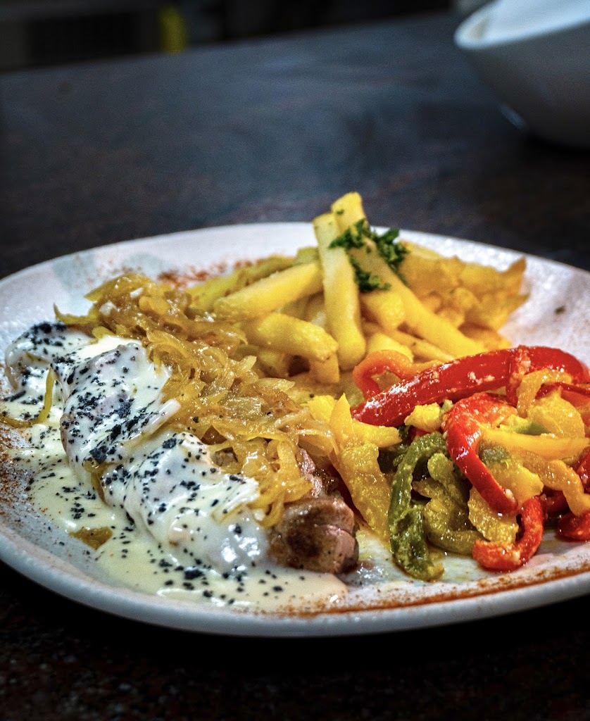 La Concepcion 8 — Comida y bebida