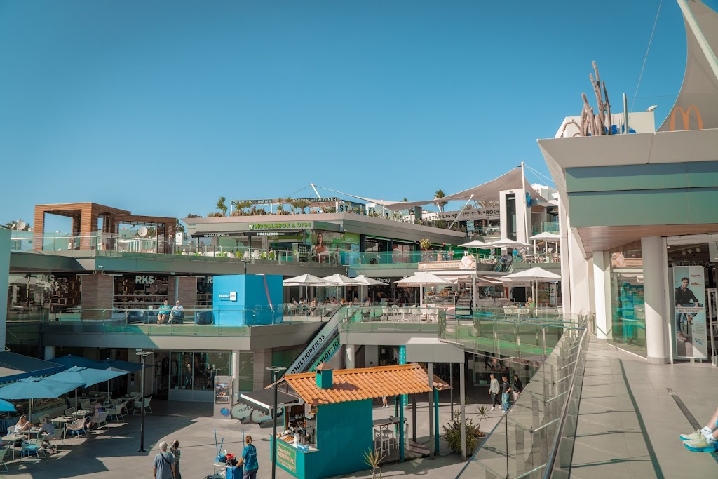 Biosfera Plaza Shopping and Leisure Centre