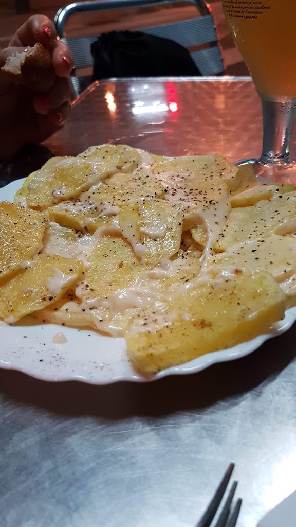 Bar Gavilan — Patatas bravas