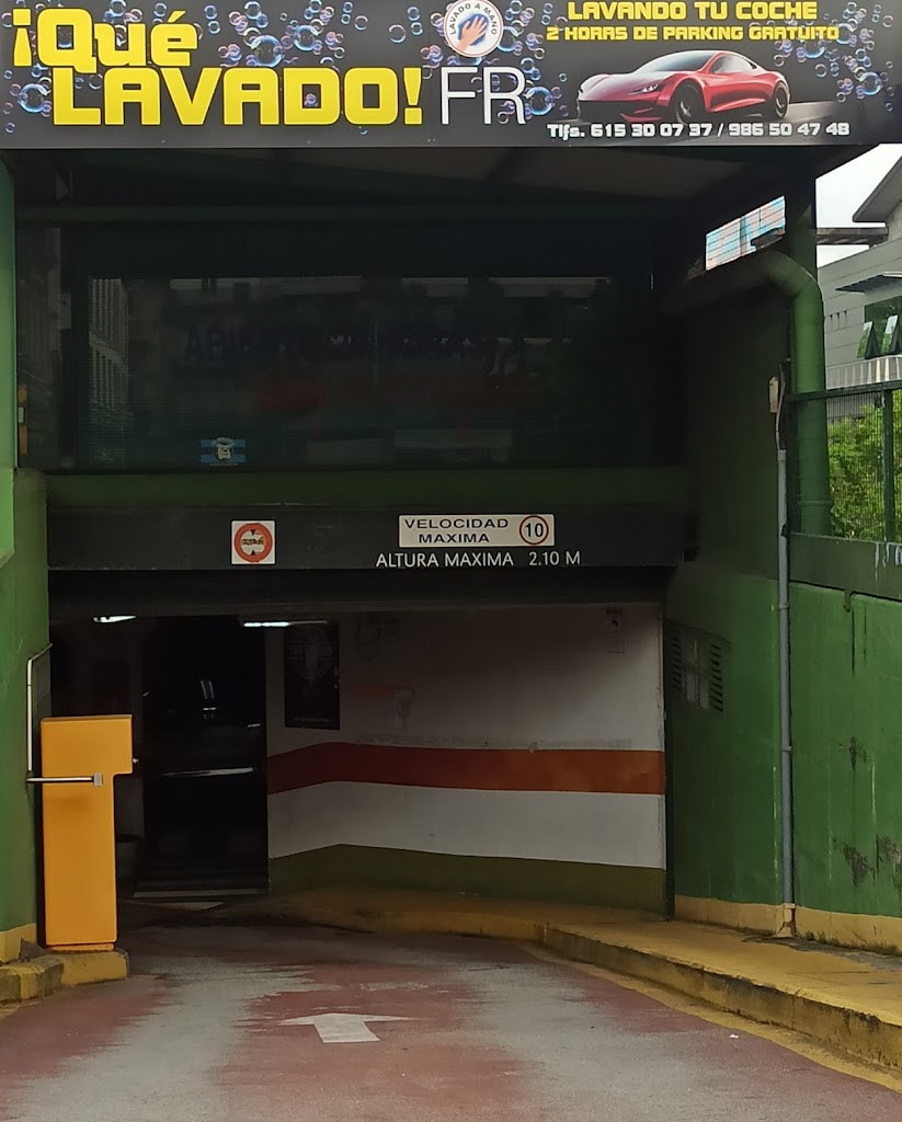Que Lavado — Exterior