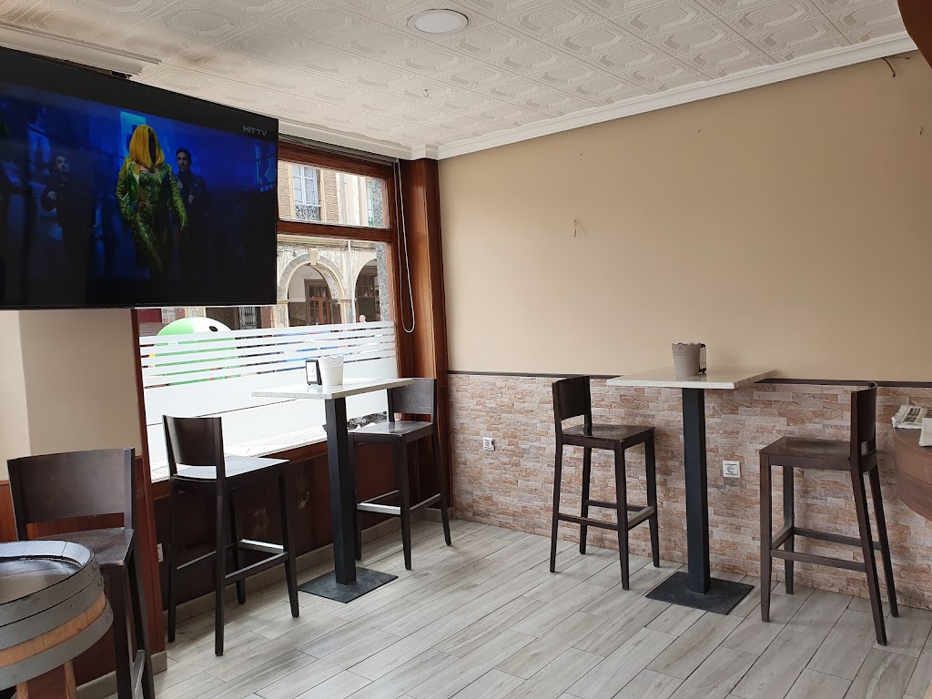 Cafe Bar La Muralla — Ambiente