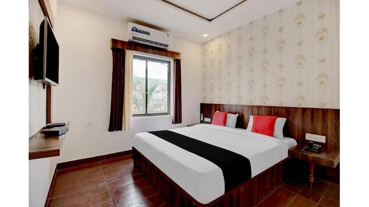 Capital O 45463 Hotel The Pearl