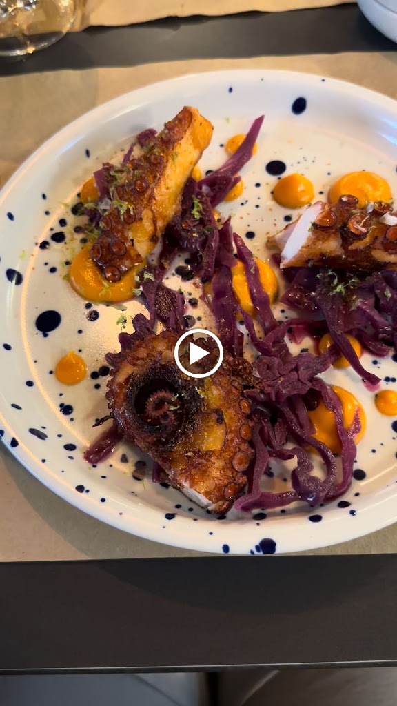 Platos Gastrobar — Videos