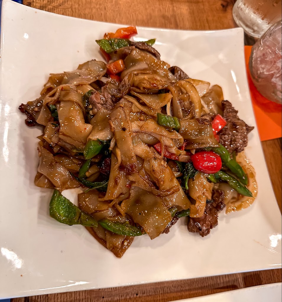 Akeno Sushi Bar and Thai Alexandria