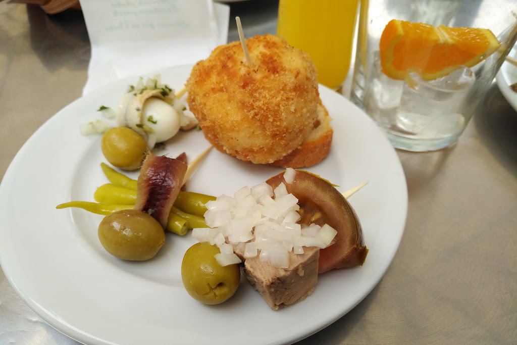 Cafe Bar Siglo XX — Comida y bebida