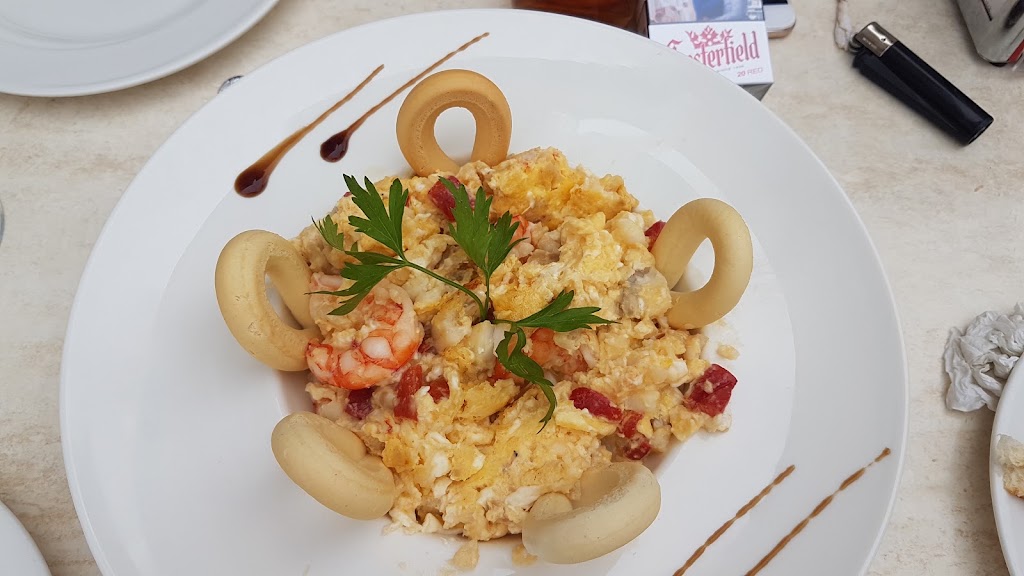 Meson Restaurante Pizoton — Comida y bebida