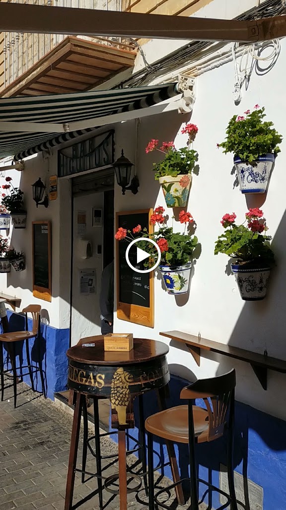 Bar Higuitos | Cocina Casera Almunecar — Ambiente