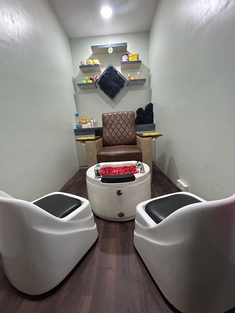 T Glam Professional Unisex Salon Spa