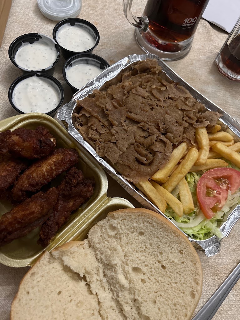 Pizzeria Doner Kebab Maxi 2 — Comida y bebida