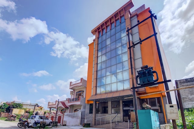 Capital O Hotel Trishul Grand