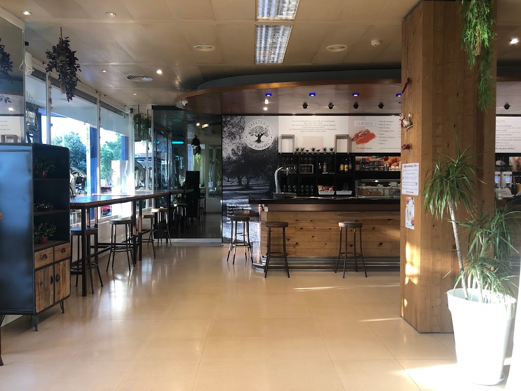 Penedes Cafeteria Restaurante