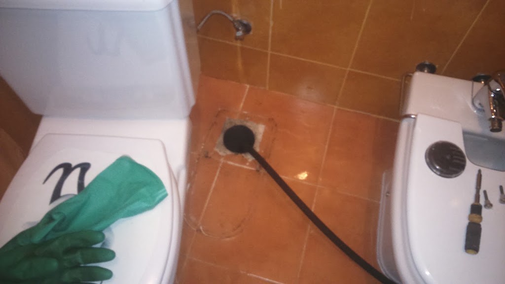 Desatranques Linares UNICA EMPRESA DE LINARES — Cuarto de bano