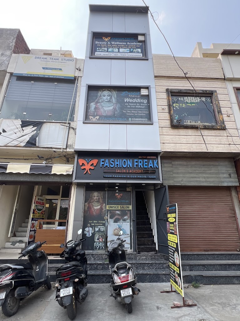 Fashion Freak Salon Academy Best Salon In Amritsar Best Academy In Amritsar Makeup Artist Nail Salon Hairdresser