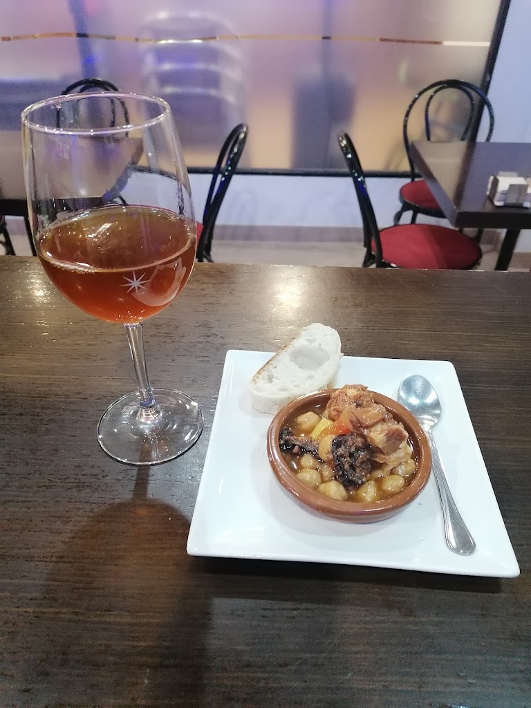 El Portico TUY — Comida y bebida