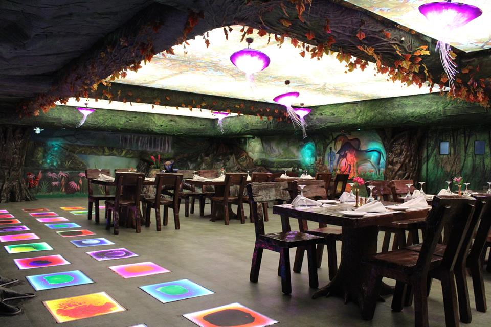 Yazhee World Restaurant