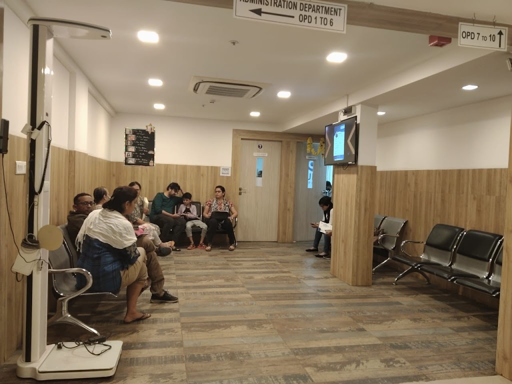 Dr. Dr Anindita De Chakraborty Compassionate Non Invasive Cardiologist Expert In Heart Care