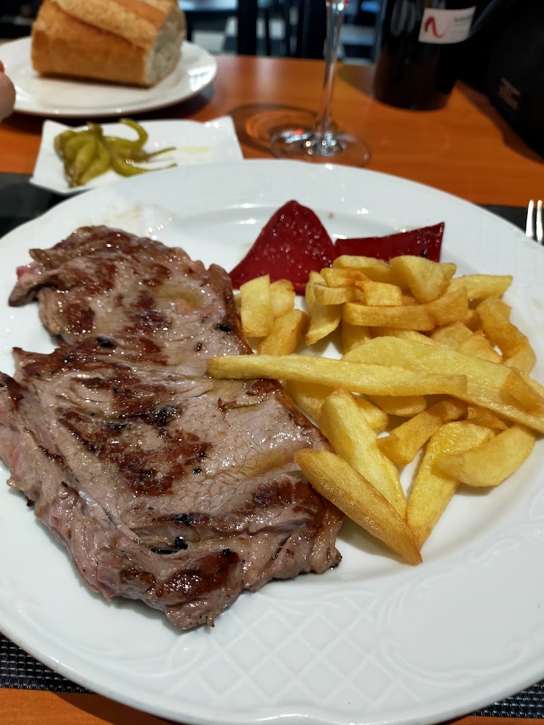 Charlot — Comida y bebida