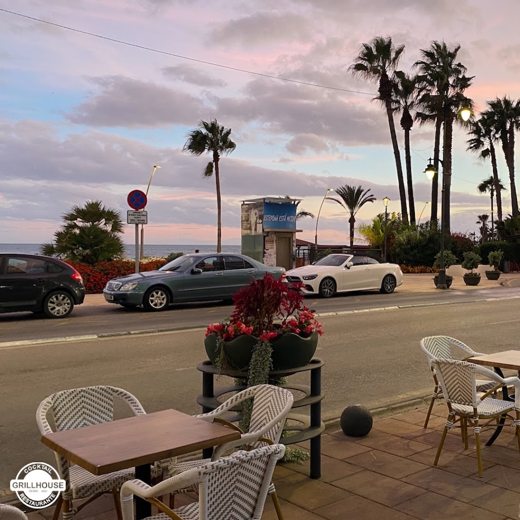 GRILLHOUSE RESTAURANTE — Ambiente