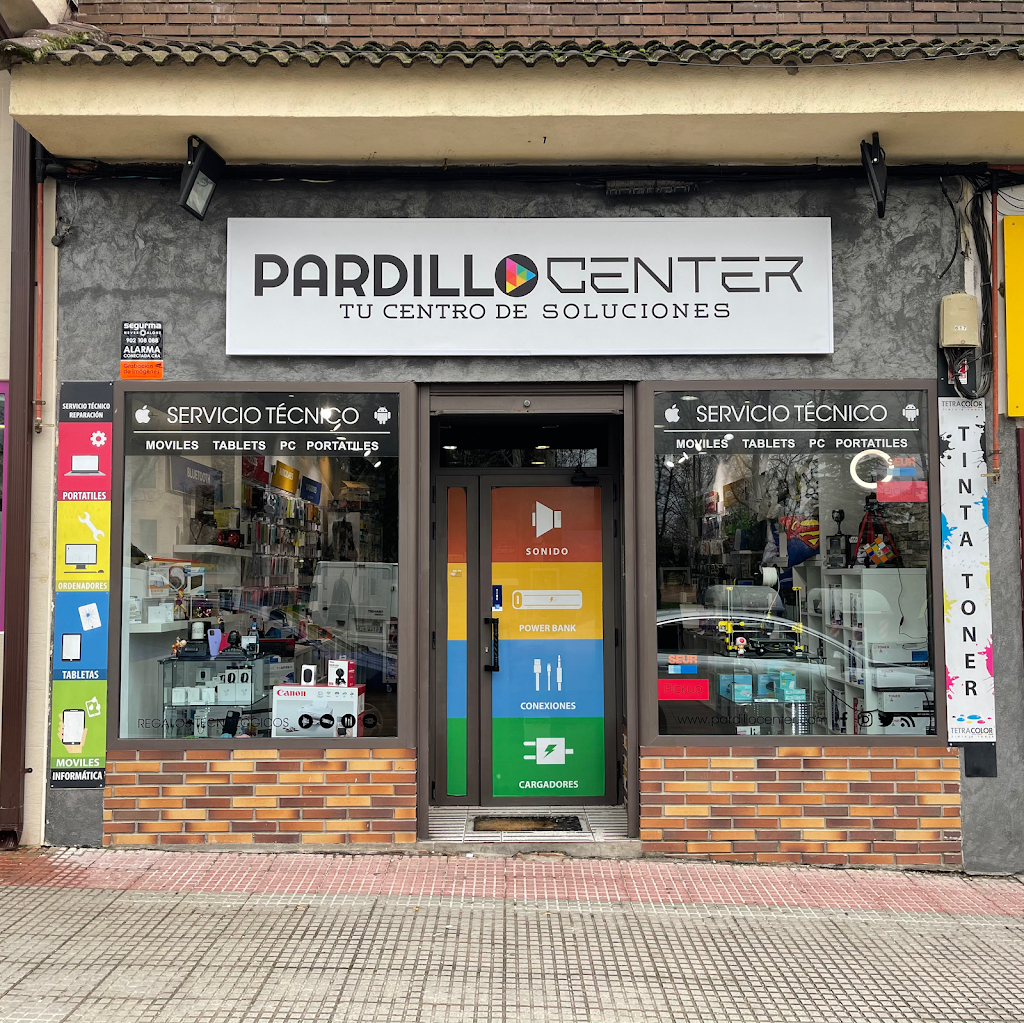 Pardillo Center — Exterior