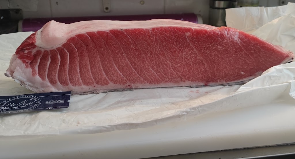 HUAHUA SUSHI RESTAURANTE JAPONES — Comida y bebida