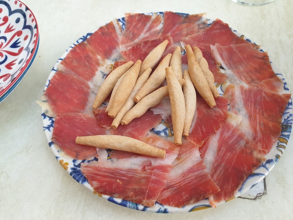 Cafe Bar Puerta Grande — Comida y bebida