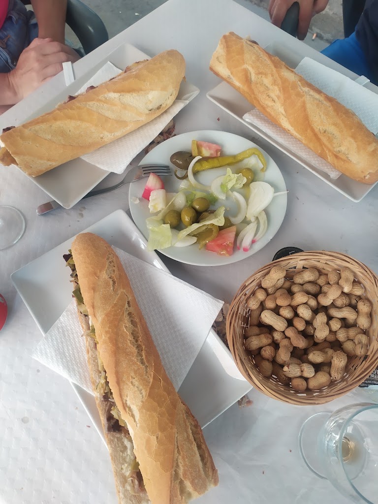 bar donet — Comida y bebida