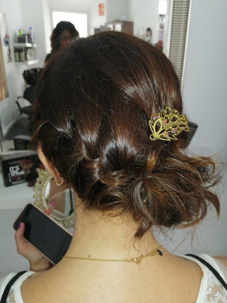 Carmen Elena Moreno Peluqueria