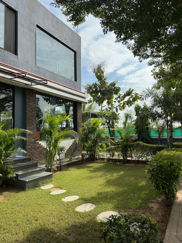 Aloka Club And Resort