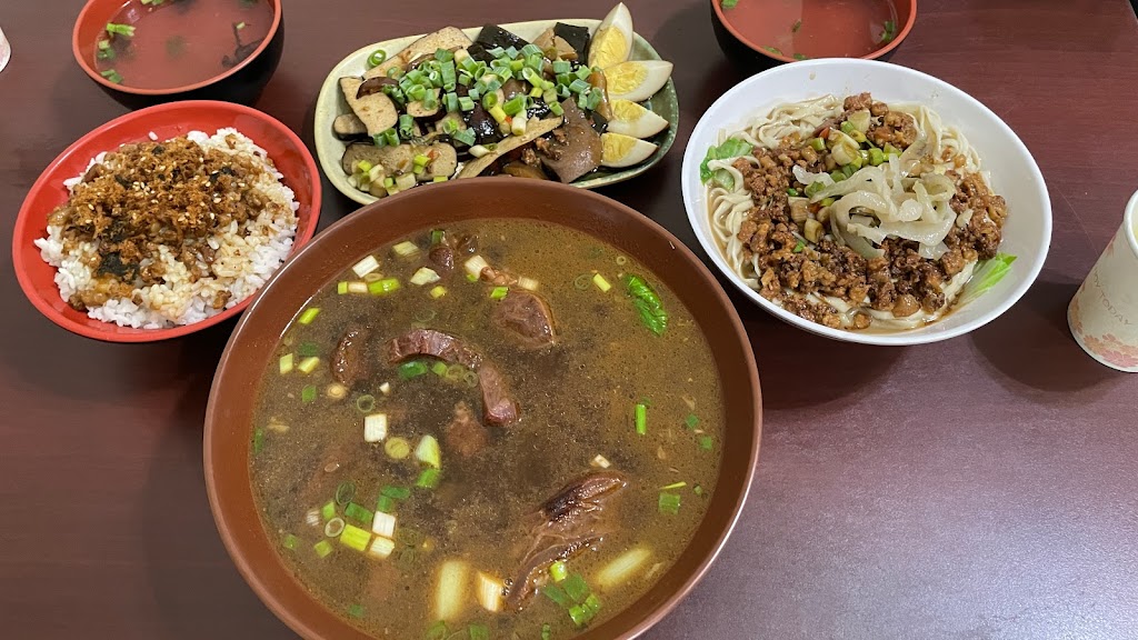 台東牛肉麵 的照片