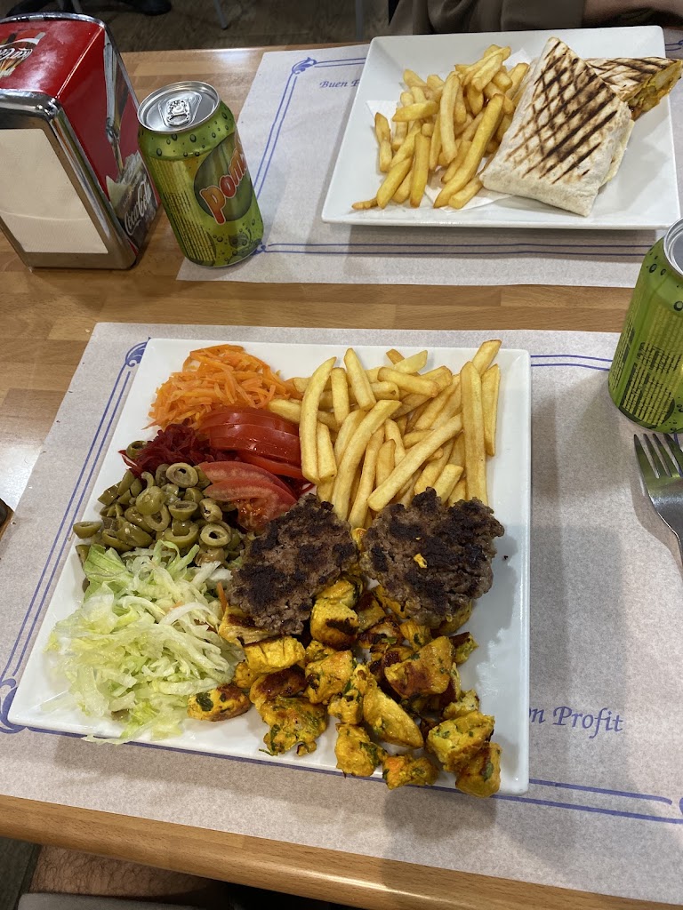 Restaurant Tanger II — Comida y bebida