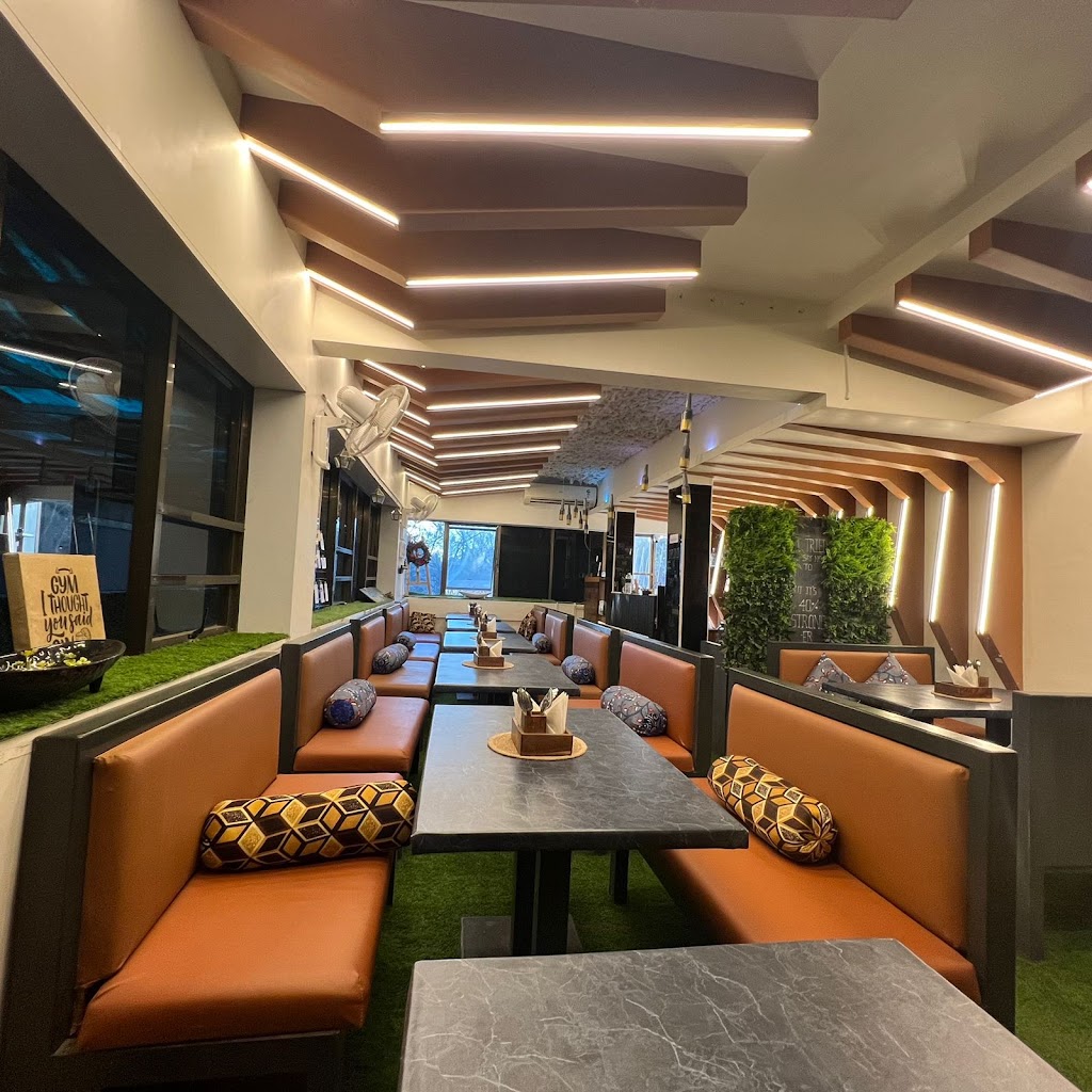 Captain Wings Family Resto Bar Nashik