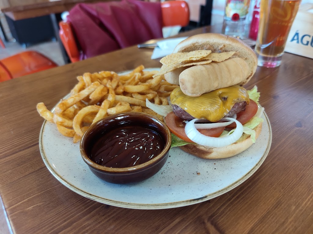 Restaurante La Tradicional de vinos y tapas — Papas fritas