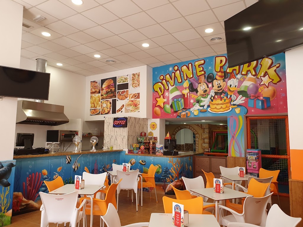 Divine Park - Parque de Bolas - San Pedro Alcantara