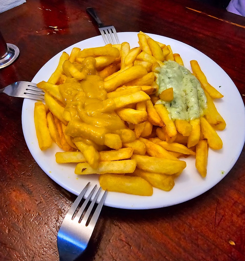 PUB LA ARANA Restaurante Arte y Musica