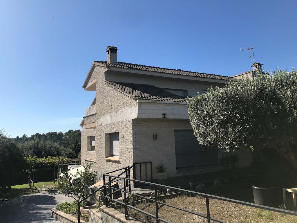 Residencia 3a Edat Castellarnau Anais — Exterior