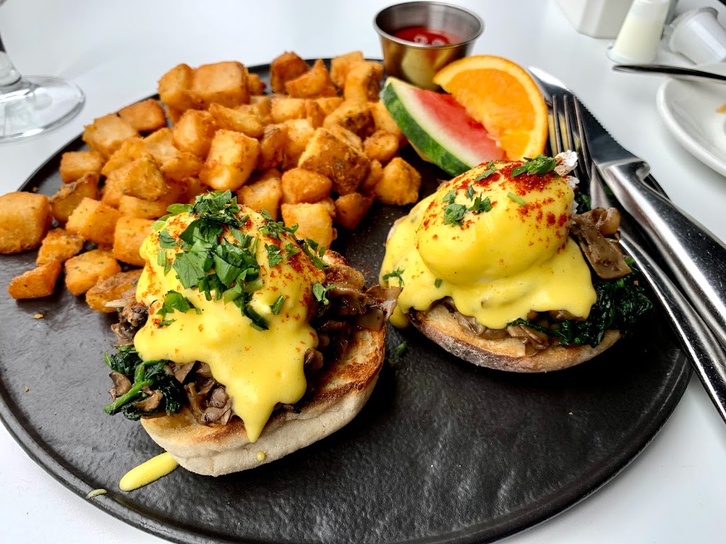 Eggs Benedict