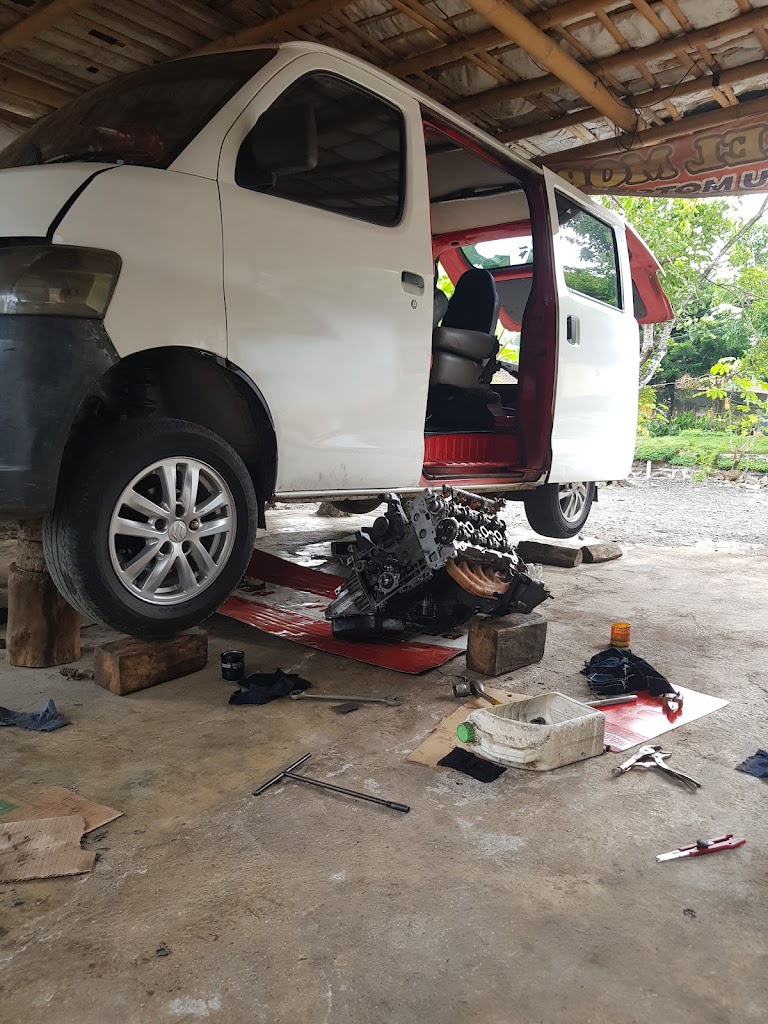 Bengkel mobil restu motor