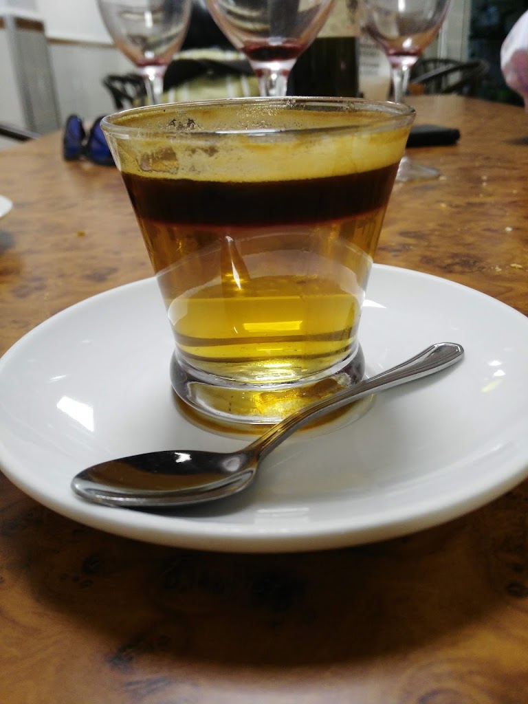 Montesol Food&Drinks — Comida y bebida
