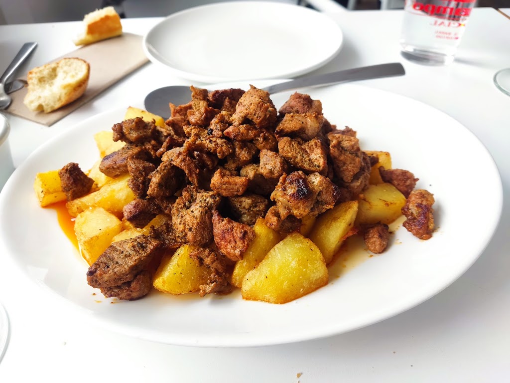 La Taberna del Sapo — Comida y bebida