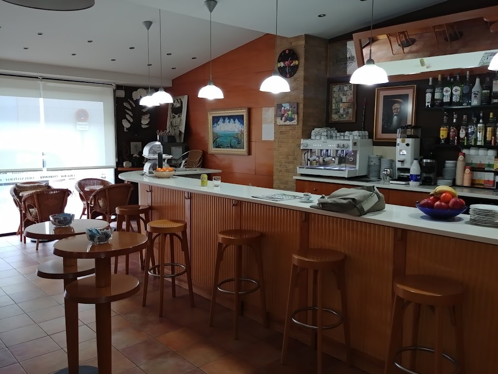 Bar Cafeteria Arnera-26