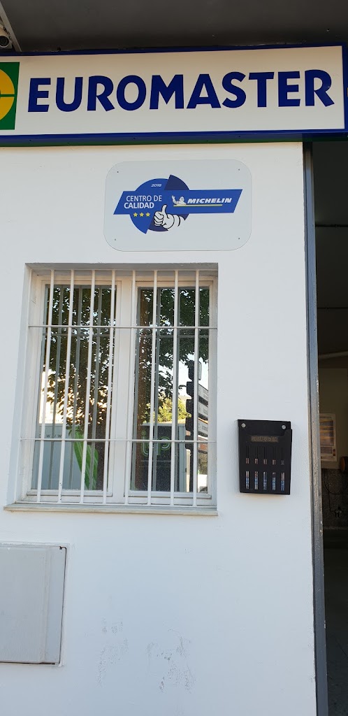 Euromaster Baza Jose Alonso Gallardo 2 — Exterior