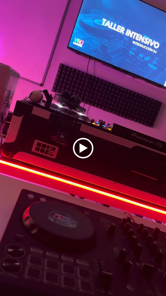 WHO IS IN DA HOUSE | GIJON - Escuela de DJ y Musica Electronica