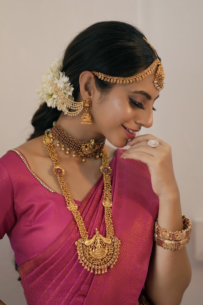 Dora Beautyworld Beautyparlour