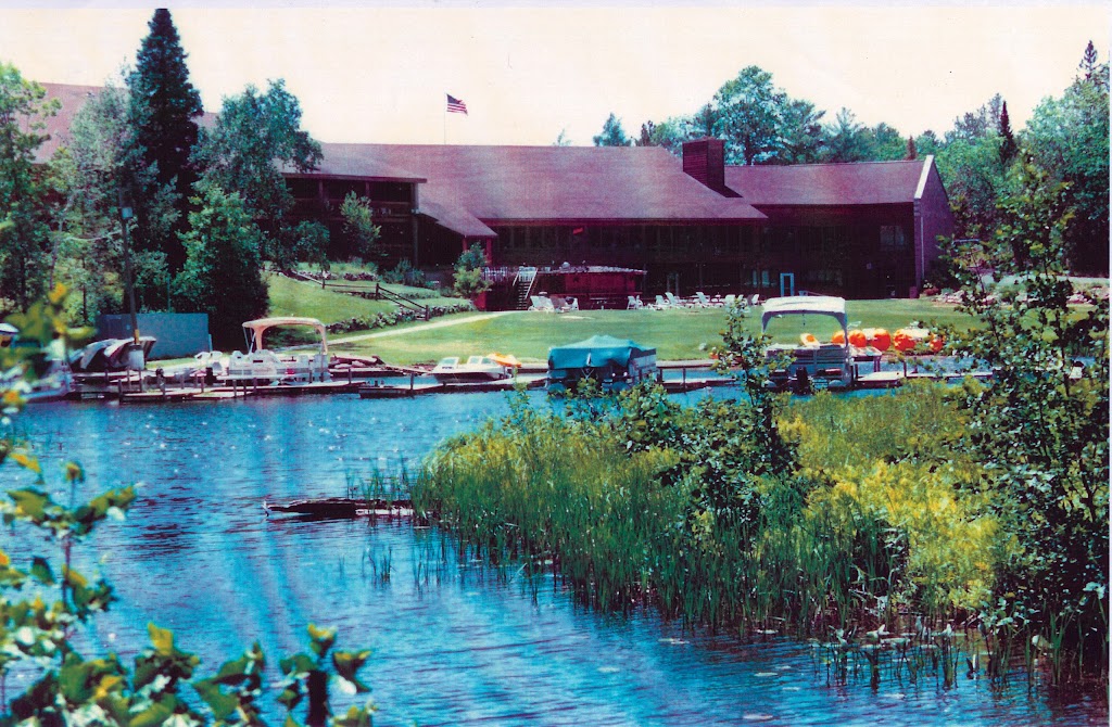  Lakewoods Resort & Golf