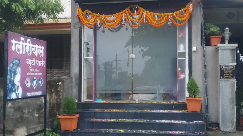 Glorious Beauty Parlour