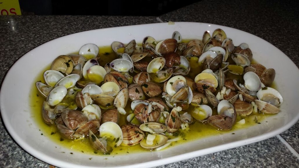 Restaurante los Villares — Comida y bebida
