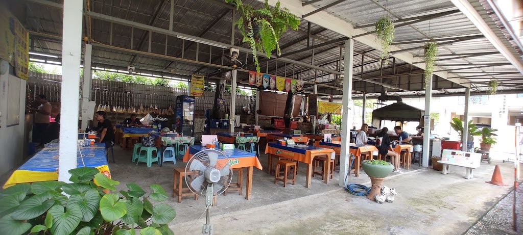 Wichian Buri roasted chicken (Bangna-Trat soi 4)의 사진