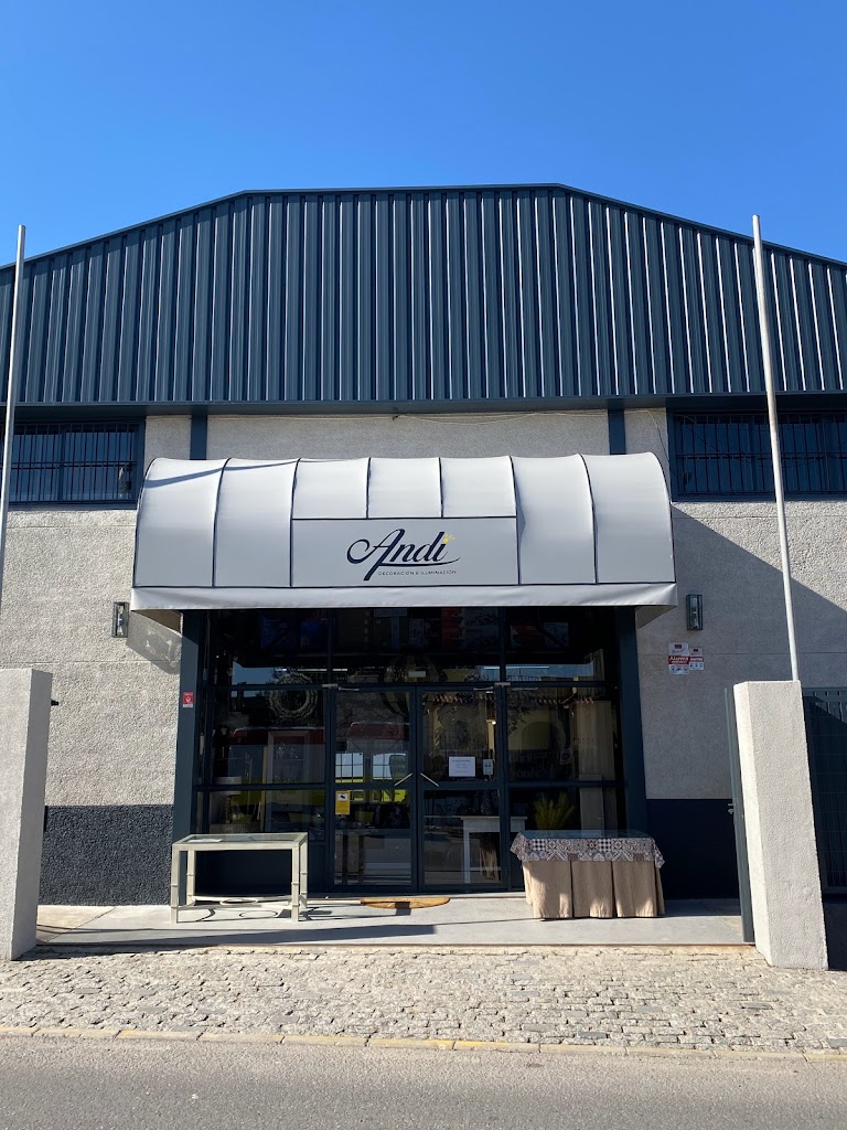 Andi. Decoracion e iluminacion.