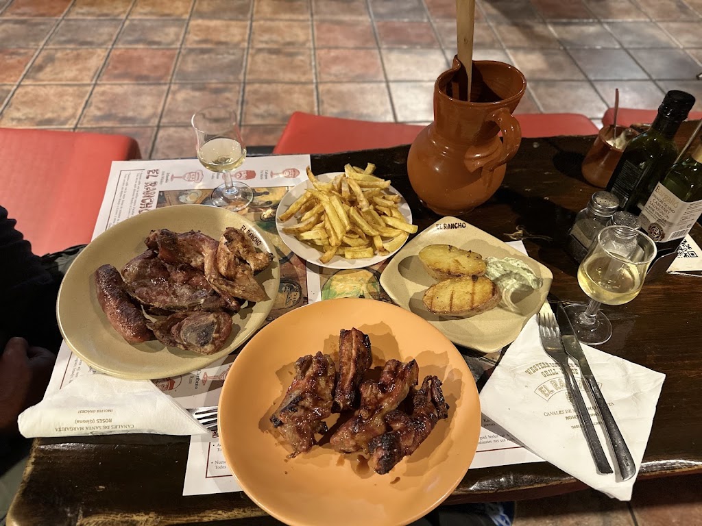 Restaurant El Rancho — Comida y bebida
